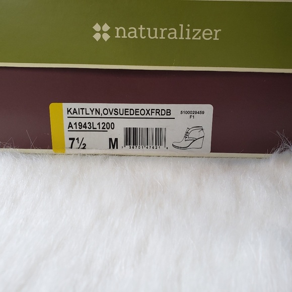 Naturalizer Kaitlyn Suede Boot - Picture 7 of 7